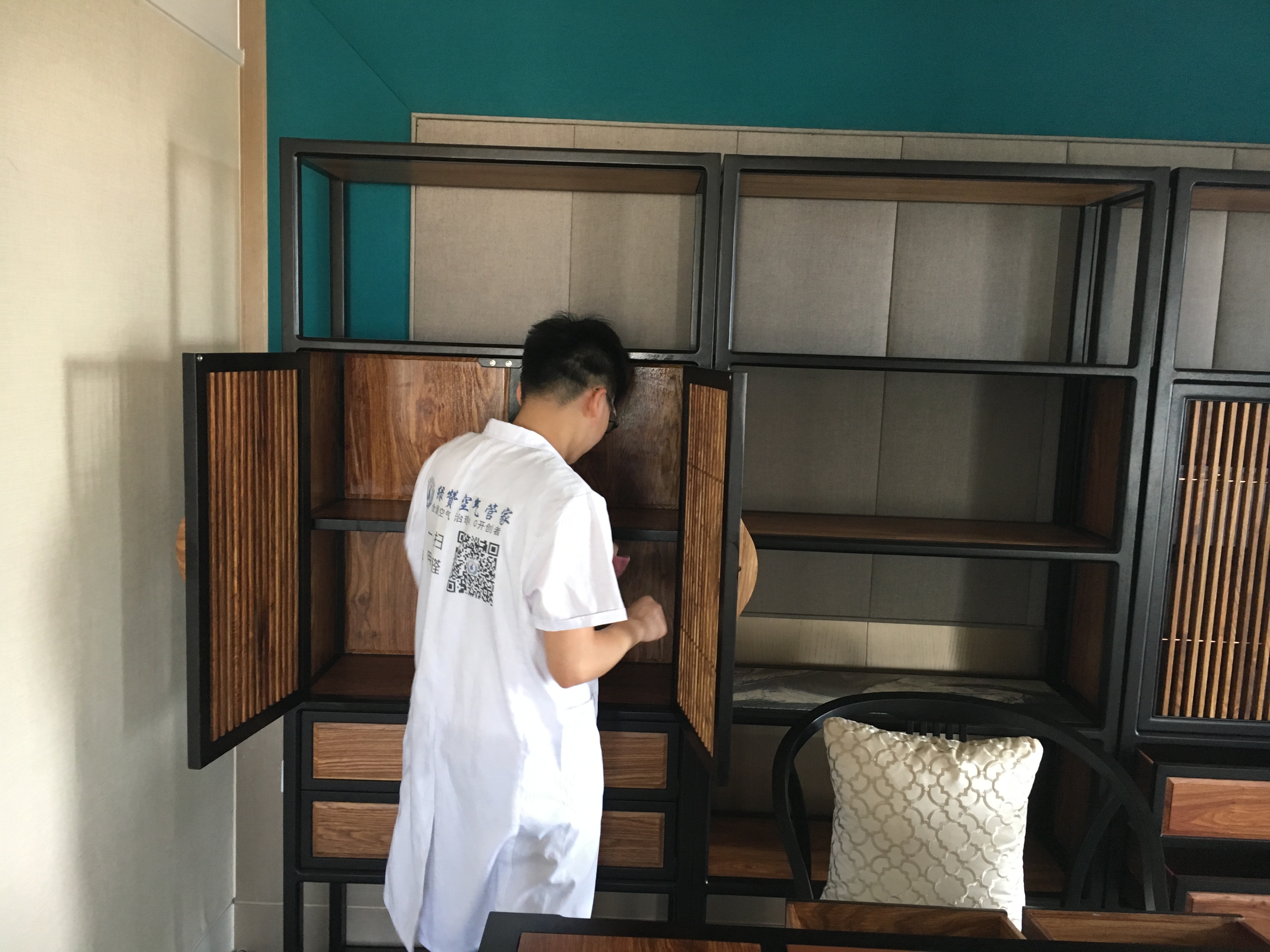 地板甲醛事件頻頻出現，裝修后除甲醛成為業主***件會做的事情
